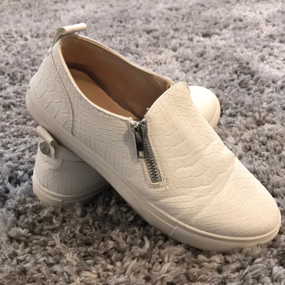 Steve Madden Shoes - Steve Madden Enriko Slip-On Sneakers - Size 8